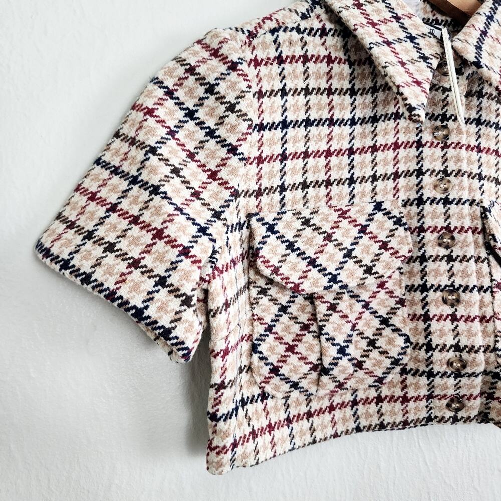 Rumored Coco Plaid Tweed Crop Top Revolve Cream Newberry Button Up XS NWT - Picture 7 of 11